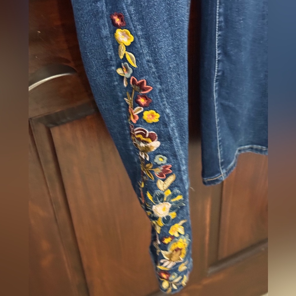 Blue Savy Floral Embroidered Bootcut High Rise Jeans-BOHO Size:22W - Picture 3 of 7